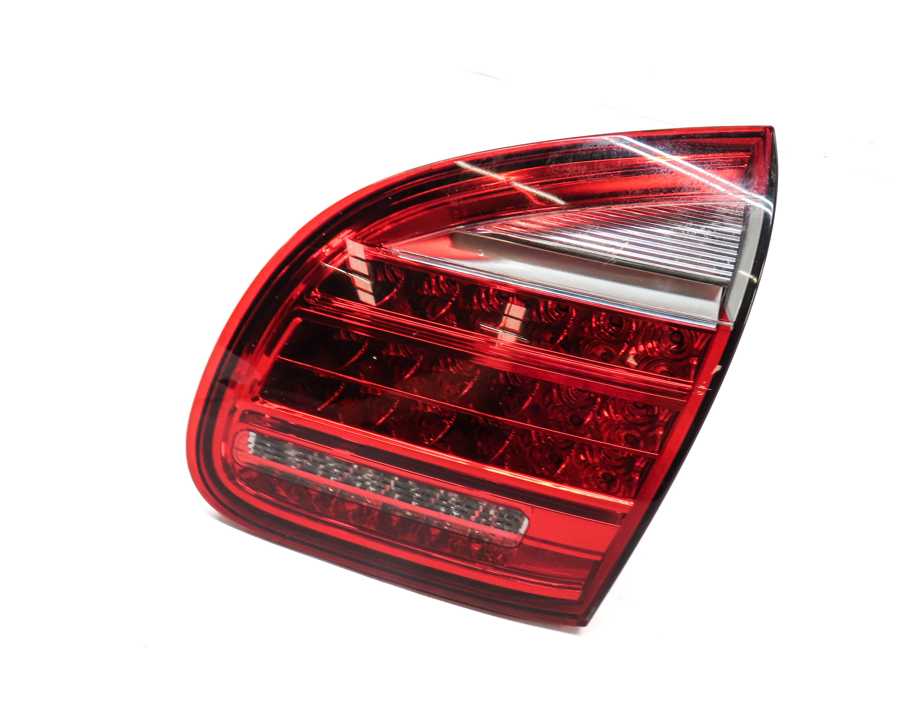2011-2014 PORSCHE CAYENNE (958) RIGHT PASSENGER INNER TAILLIGHT LIGHT LAMP — exact item pictured